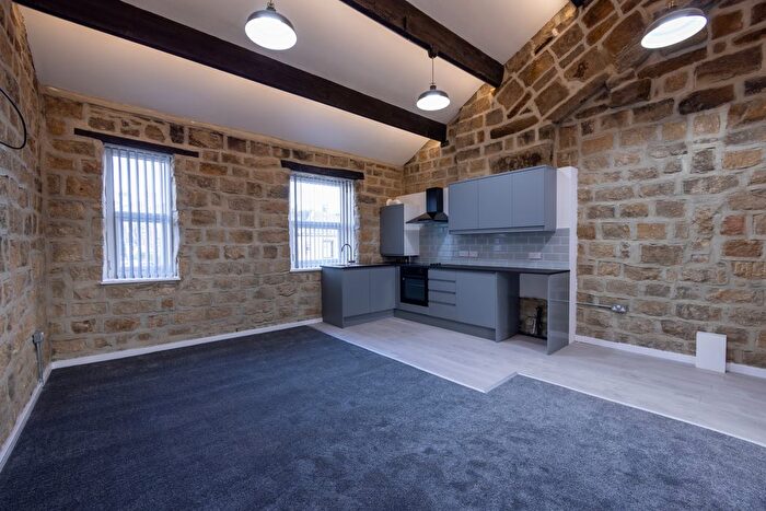 1 Bedroom Flat To Rent In New Road Side, Leeds, LS18