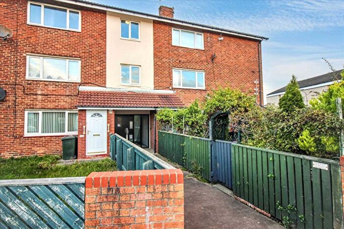 2 Bedroom Flat To Rent In Chesters Avenue, Longbenton, Newcastle Upon Tyne, NE12