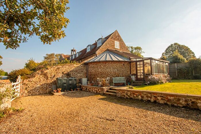 2 Bedroom Cottage For Sale In Snettisham, King's Lynn, PE31