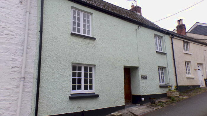 3 Bedroom House To Rent In Lostwithiel, PL22