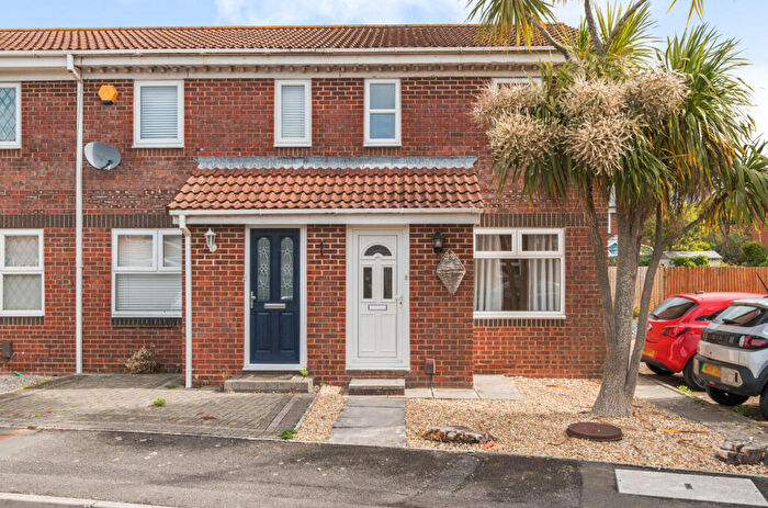 2 Bedroom End Of Terrace House For Sale In Cowslip Close, Gosport, Hampshire, PO13