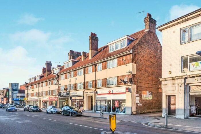 1 Bedroom Flat To Rent In Addis Square, Portswood Road, SO17