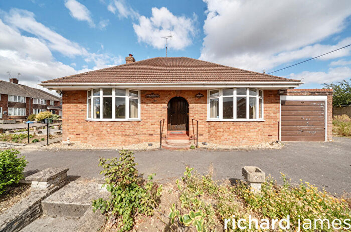 2 Bedroom Detached Bungalow For Sale In Longleaze, Royal Wootton Bassett, SN4