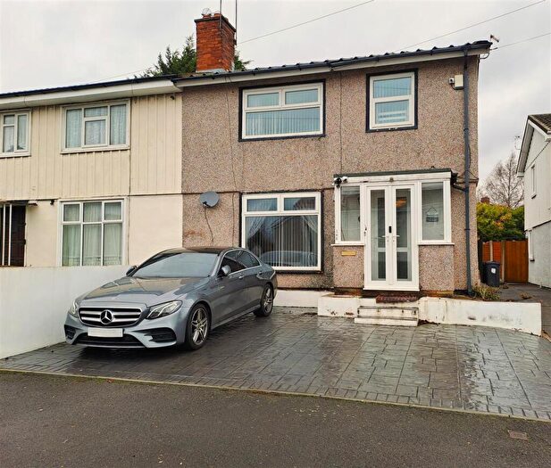 3 Bedroom Semi Detached House For Sale In Benedon Road, Sheldon, Birmingham, B26
