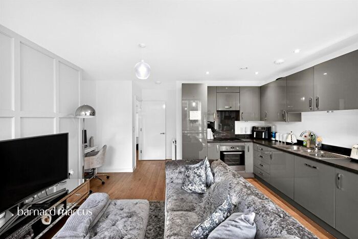 1 Bedroom Apartment For Sale In Amelia Street, London, SE17