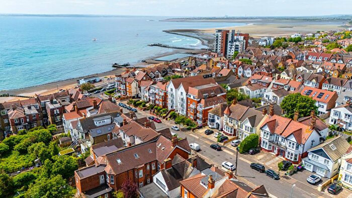 3 Bedroom Flat For Sale In Pembury Road, Westcliff-On-Sea, SS0