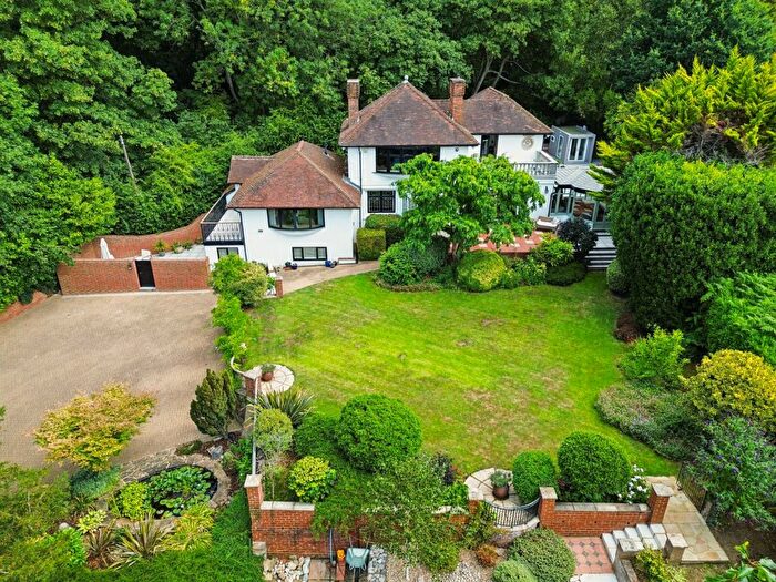 5 Bedroom Detached House For Sale In Knowl Hill Common, Knowl Hill, Reading, Berkshire, RG10