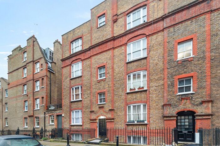 1 Bedroom Flat To Rent In Gosfield Street (), Fitzrovia, London, W1W