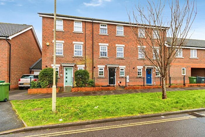 3 Bedroom Property For Sale In South Street, Eastleigh, SO50