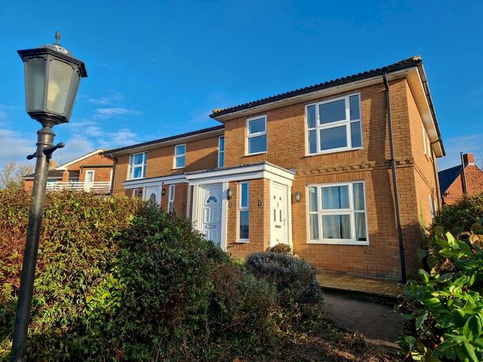 1 Bedroom Maisonette To Rent In Tithe Barn Crescent, Swindon, SN1