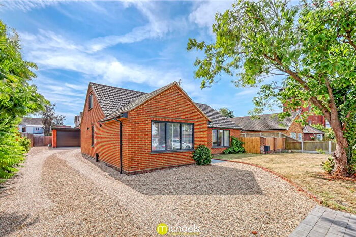 5 Bedroom Chalet For Sale In Tower Road, Wivenhoe, Colchester, CO7