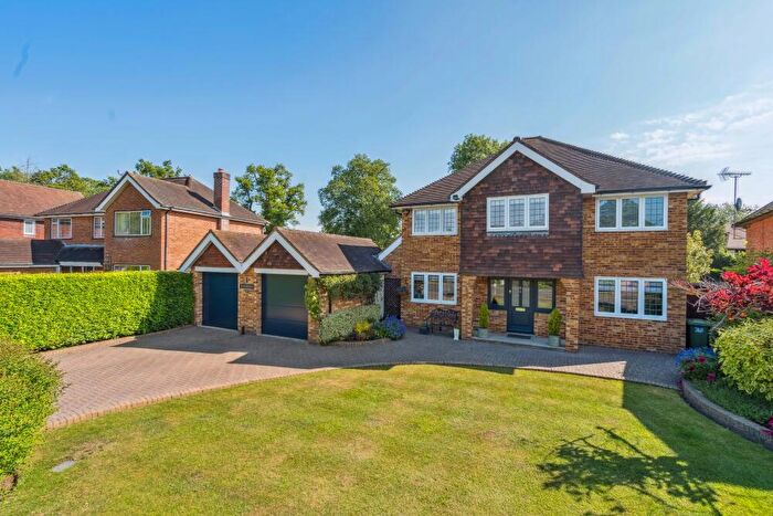 4 Bedroom Detached House For Sale In The Willows, Chesham Bois, Amersham, HP6