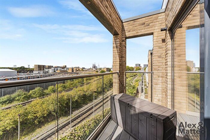 1 Bedroom Flat To Rent In Trundleys Road, Canada Water, SE8