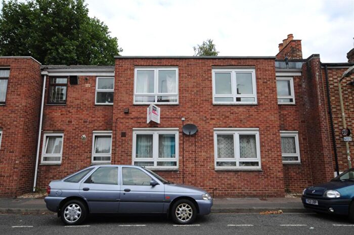 3 Bedroom Flat To Rent In Great Clarendon Street, OX2