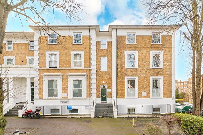 2 Bedroom Flat For Sale In Leigham Avenue, Streatham, SW16