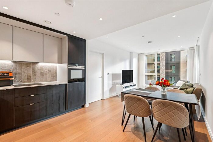 2 Bedroom Apartment To Rent In Gasholder Place, Oval Village, London, SE11