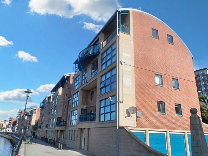 2 Bedroom Apartment To Rent In Mariners Wharf, Quayside, Newcastle Upon Tyne, Tyne & Wear, NE1