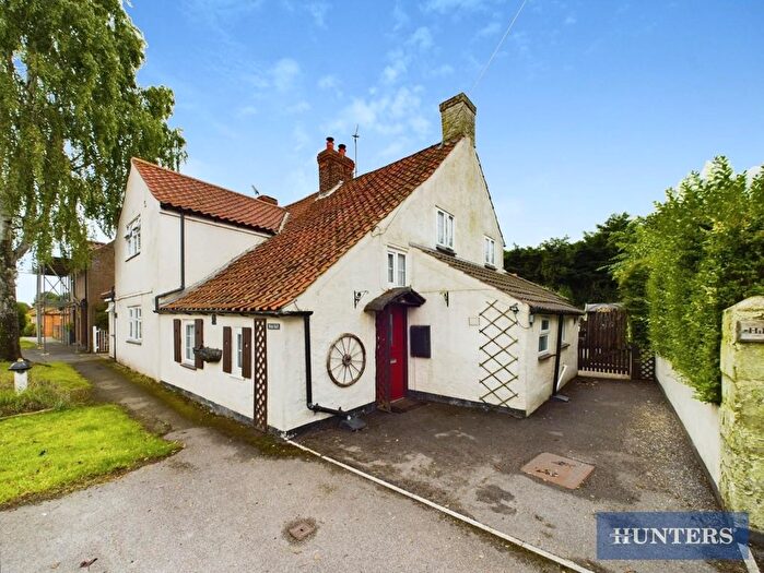 3 Bedroom Cottage For Sale In Main Street, Staxton, Scarborough, YO12