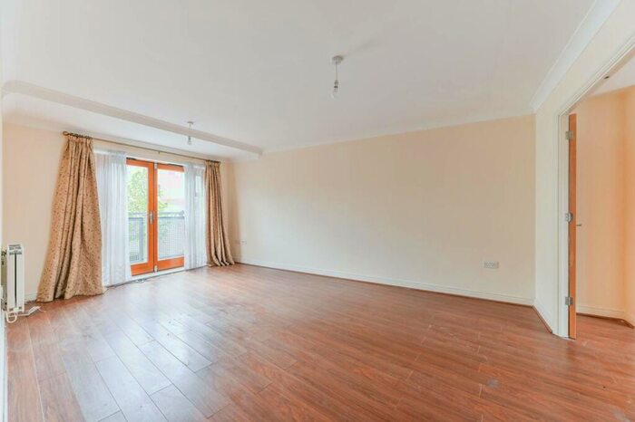 4 Bedroom Terraced House To Rent In Goodman Crescent, Croydon, CR0