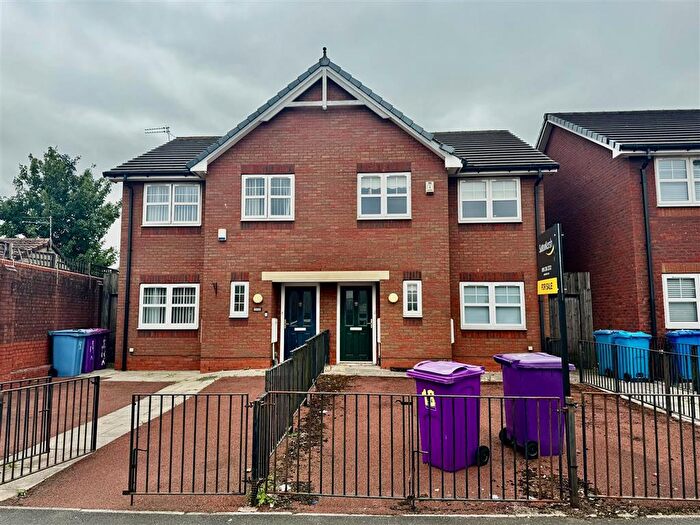 3 Bedroom Semi-Detached House For Sale In Atwell Street, Liverpool, L6