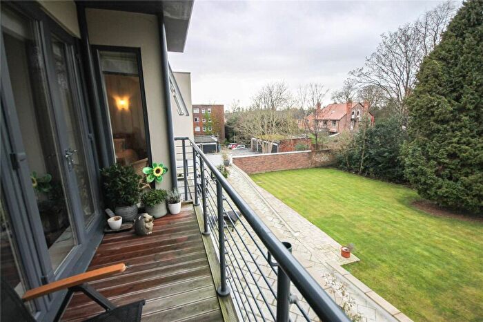 2 Bedroom Flat To Rent In The Beeches, Didsbury, Manchester, M20
