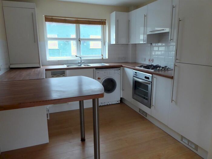2 Bedroom Flat To Rent In Croft Terrace, Prospect Place, Pembroke Dock, SA72
