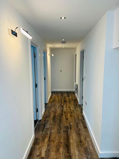 4 Bedroom Flat To Rent In Chapel Street, Luton, LU1