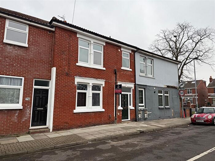 1 Bedroom Flat For Sale In Copnor Road, Portsmouth, PO3