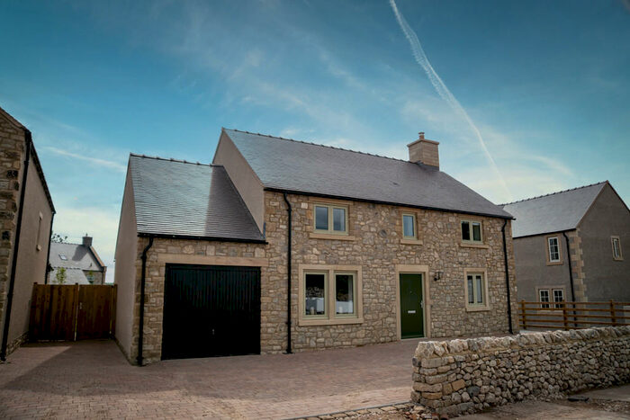 3 Bedroom Link Detached House For Sale In Peakland Grange, Stonewell Lane, Hartington, SK17
