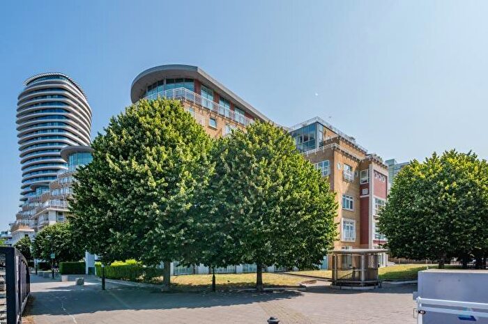 2 Bedroom Flat For Sale In Oyster Wharf, Lombard Road, London, SW11