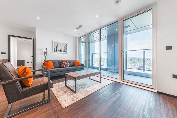 2 Bedroom Flat To Rent In West Gate, Ealing, W5