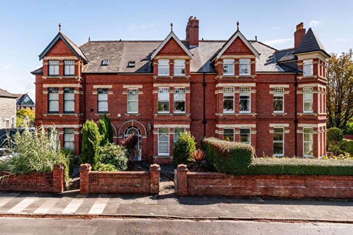 6 Bedroom Terraced House For Sale In Victoria Road, Penarth, CF64