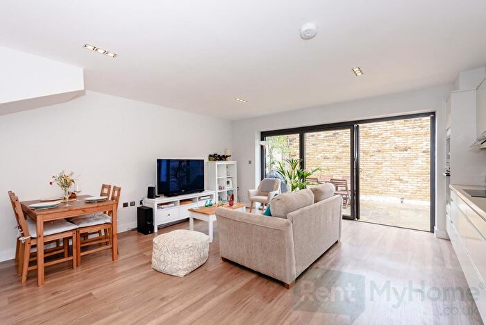 1 Bedroom Flat To Rent In Gosberton Road, London, SW12