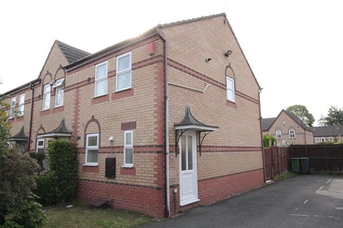2 Bedroom End Of Terrace House To Rent In Fonthill Place, Cardiff, CF11