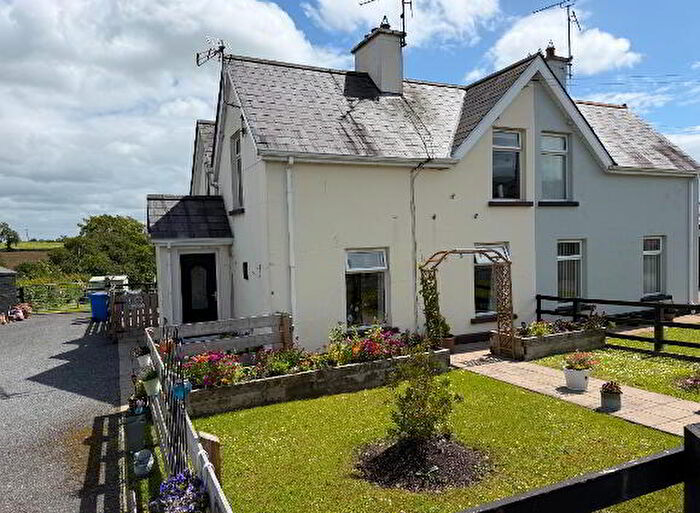 4 Bedroom Semi-Detached House For Sale In Grove Place, Dungannon, BT71