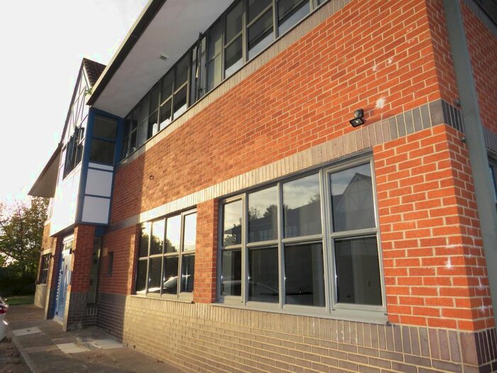 1 Bedroom Flat To Rent In Tolpits Lane, Watford, WD18