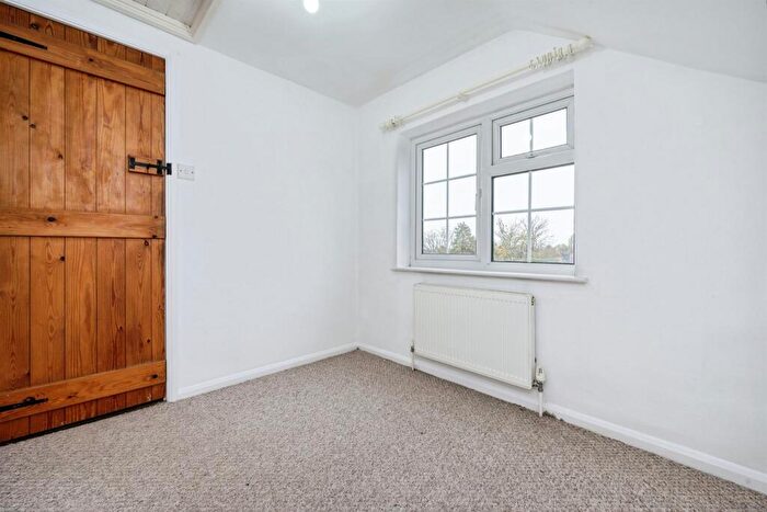 2 Bedroom Character Property For Sale In Tring Road, Wendover, Aylesbury, HP22