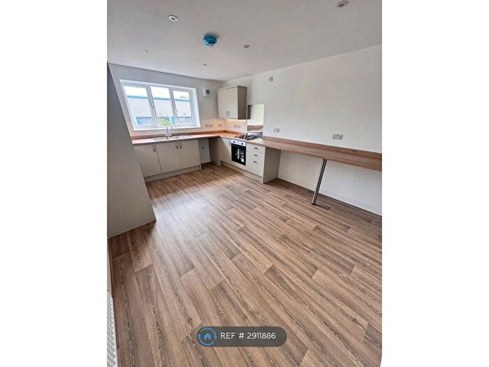 2 Bedroom Flat To Rent In Clough Road, Rotherham, S61