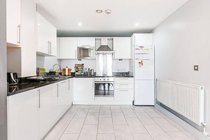 3 Bedroom Flat For Sale In Merryweather Place, Greenwich, London, SE10