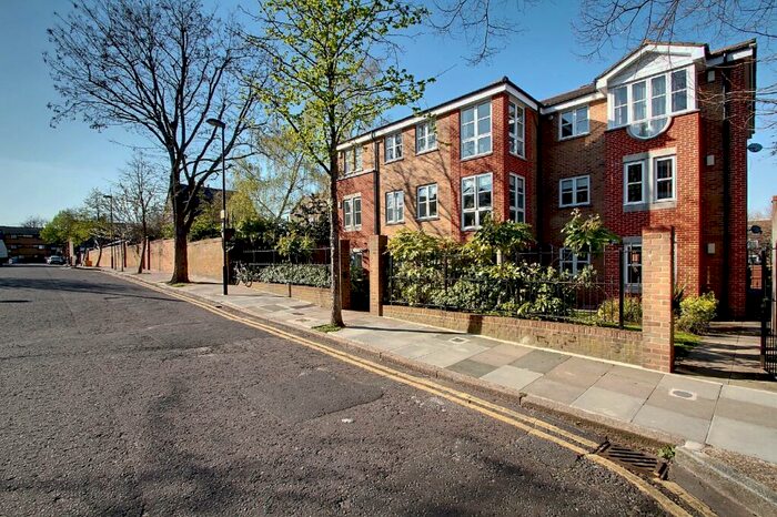 2 Bedroom Apartment To Rent In Hargrave Park, Archway, London, N19