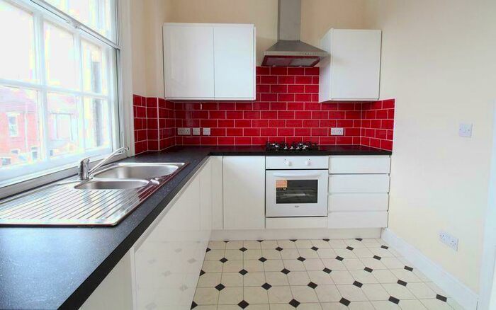 2 Bedroom Apartment To Rent In Shirley Avenue, Southsea, PO4