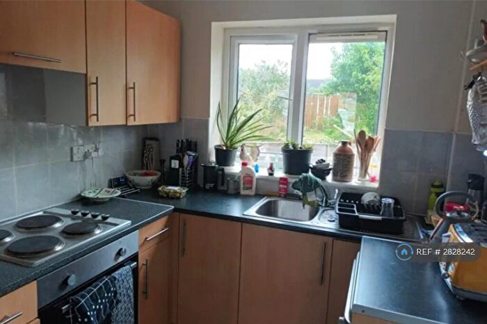 2 Bedroom Semi Detached House To Rent In Lincoln Drive, Crook, DL15