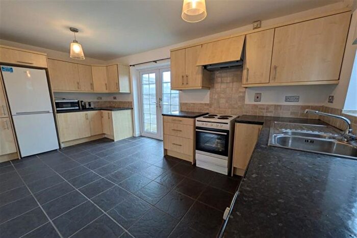 3 Bedroom Semi-detached House To Rent In Burrows Avenue, Beeston, NG9