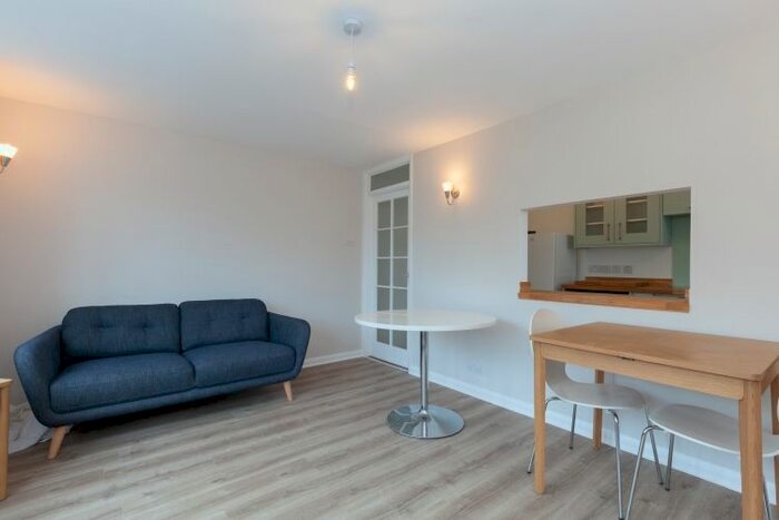 2 Bedroom Flat To Rent In Islip Place, Oxford, OX2