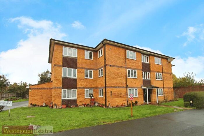 2 Bedroom Flat To Rent In Fox Hollow Drive, Bexleyheath, DA7