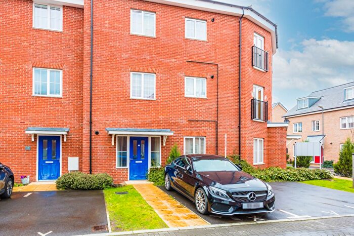 2 Bedroom Flat To Rent In Treble Close, Buckingham, MK18