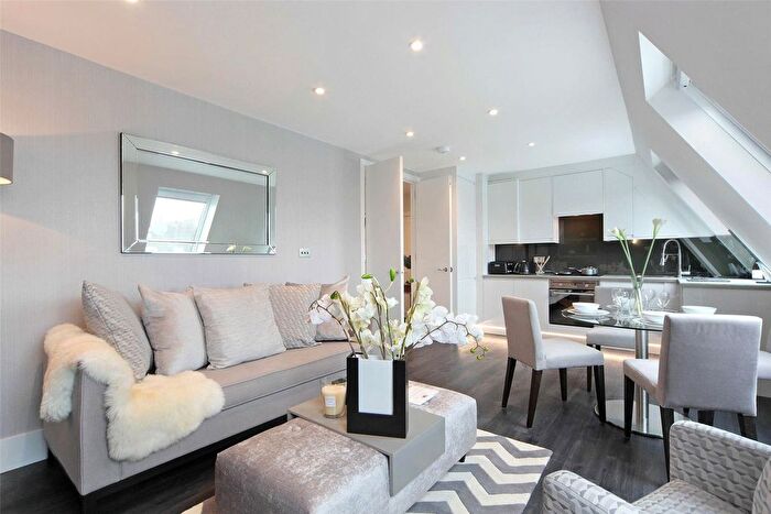 2 Bedroom Flat To Rent In Manson Place, London, SW7