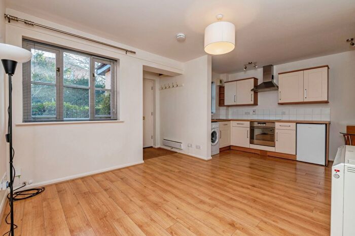 1 Bedroom Flat For Sale In Church Walk, Ongar Road, Brentwood, Essex, CM15