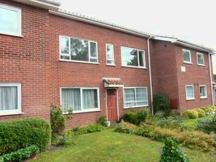 2 Bedroom Flat To Rent In Springfield Close, Lincoln, LN1