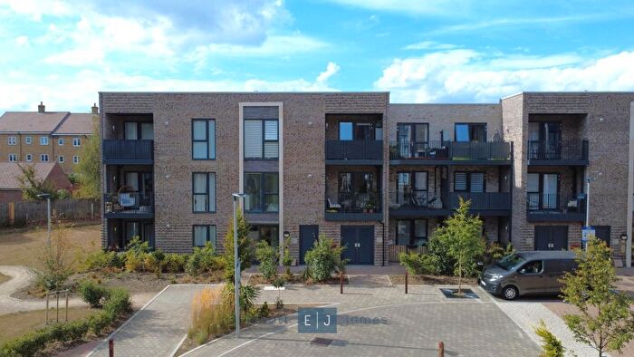 2 Bedroom Flat For Sale In Academy Way, Loughton, IG10